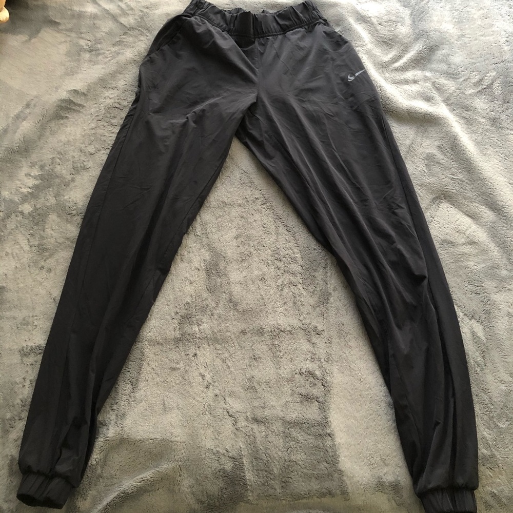 Nike windbreaker joggers